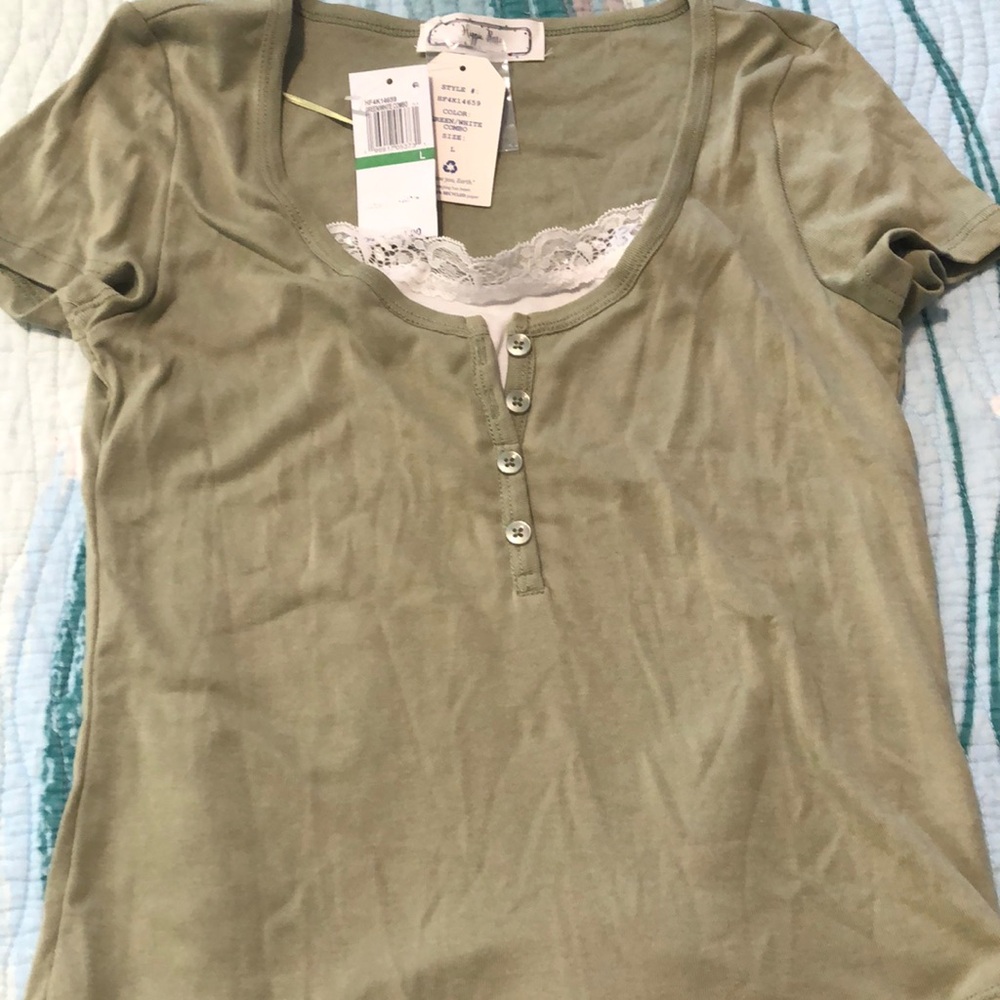 Hippie Rose olive green and white lace top size large nwts
